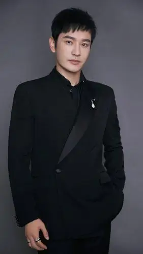 演员黄晓明,陪姐姐乘风破浪,去黄河边开中餐厅,来看帅照