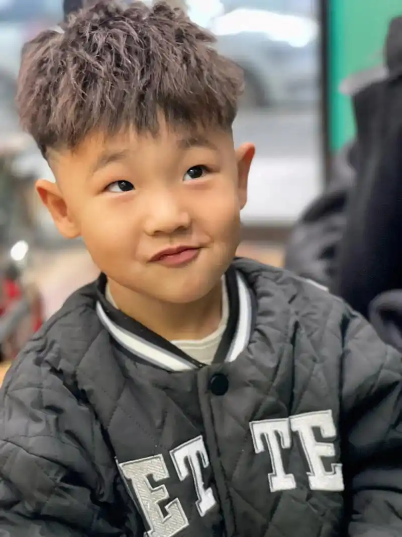 锡纸烫的小渣渣#专业儿童理发 #儿童发型设计 #潮酷男孩 # - 抖音