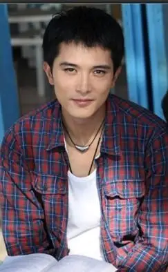 有谁知道哪里可以买到 "爱情睡醒了" 邱泽同款的吊坠