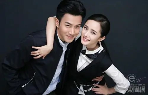 刘恺威 揽住 杨幂 当街咀