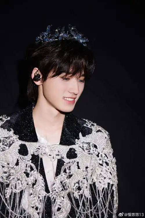 2024年5月28日 周二昨晚的梦暂时没想起来附一张美美照片#宋亚轩