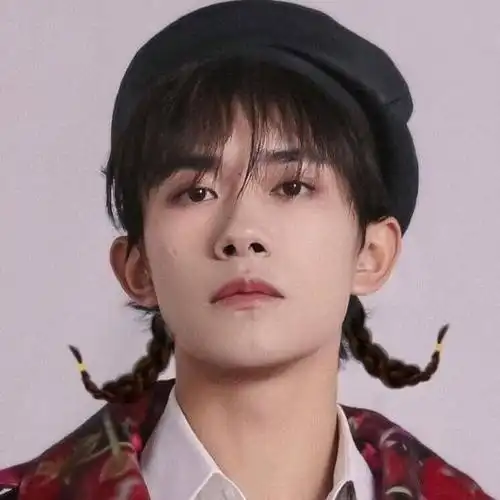 易烊千玺可爱头像图照合集 辫子"菇凉"来咯