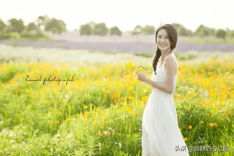 气质清新美女演员张雯壁纸分享(13)_笑容_大自然_女孩子