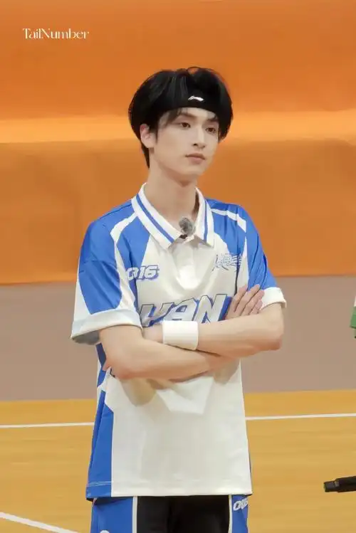 严浩翔 熠立二十与光冠冕##tf家族运动会##严浩翔饭撒##严浩翔运动会