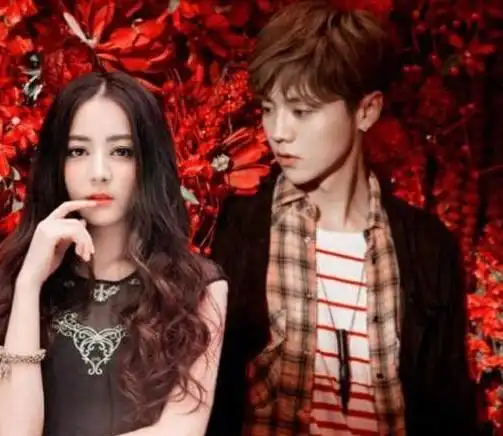 鹿晗迪丽热巴恋情坐实 鹿晗小号曝光全是和热巴的热吻亲密照