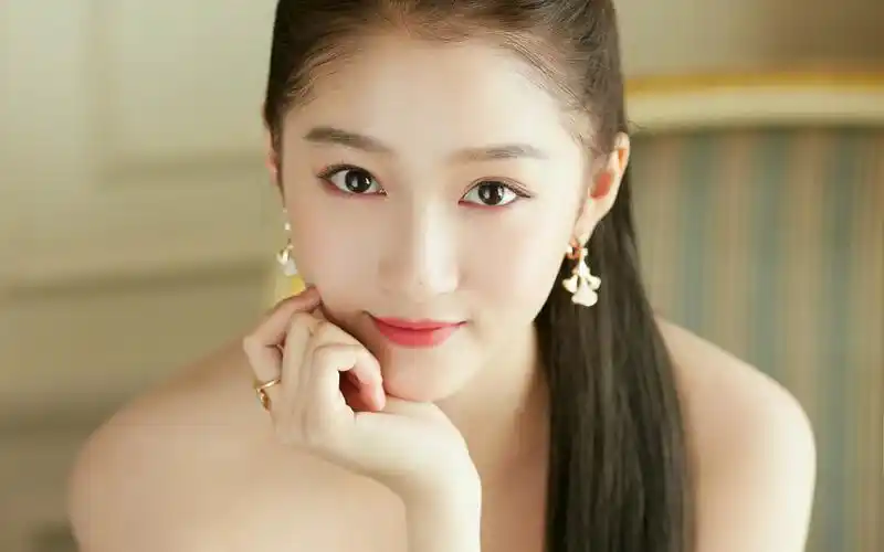 关晓彤裸色纱裙写真桌面壁纸高清大图预览1920x1200_大陆明星下载_美