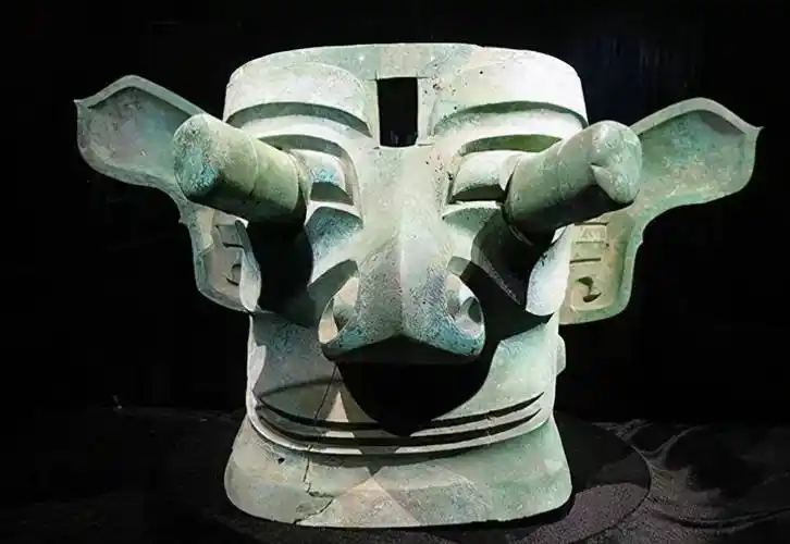 原创三星堆出土的4件诡异文物别笑这可是古人认真制造出来的