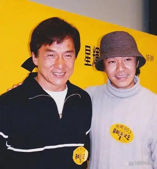 成龙,周星驰伯仲难分?几个角度对比来看两人的优劣