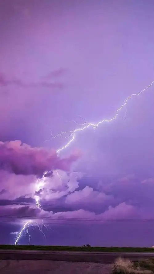 紫色系壁纸想和你一起逃往快乐星球