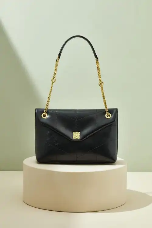 520礼物artecuoio品牌奢侈品包包女单肩手提斜挎百搭真皮链条包腋下包