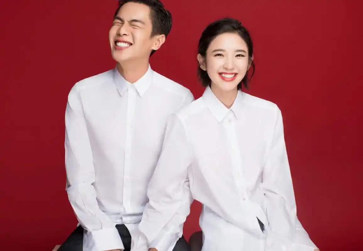 张若昀唐艺昕白衬衫结婚照图片22