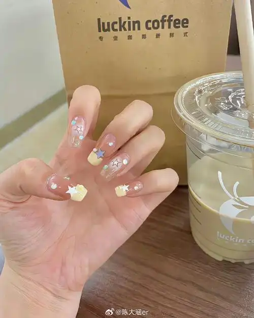 ins风可爱美甲97    超级适合春天的美甲96  #好物推荐##美甲