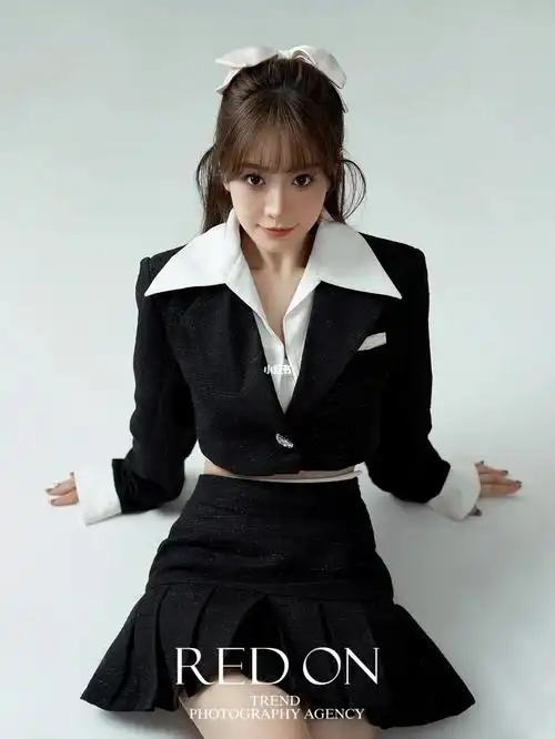 爱豆女友上线韩系学院女团风忙内c位出道