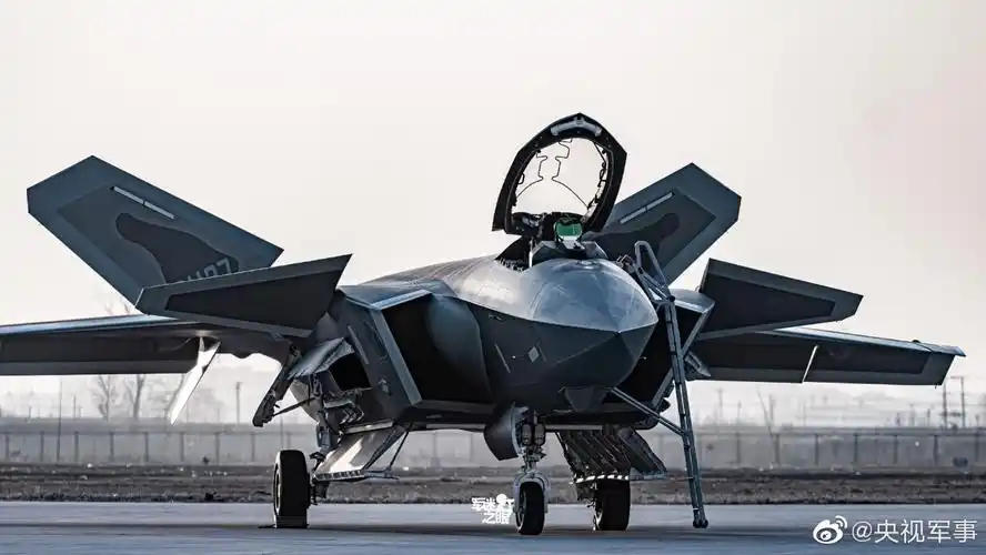 组图速收藏歼20梦幻科技感壁纸来啦