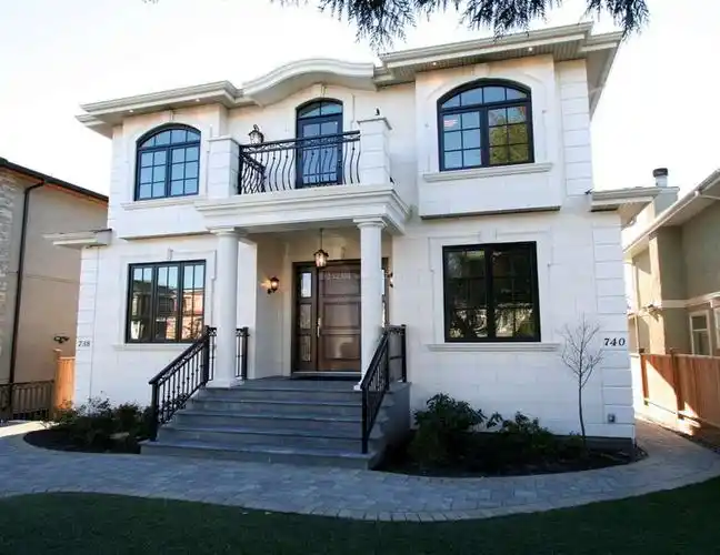 美式简约独栋别墅造型图片_装信通网效果图