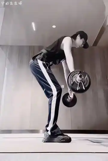 相约刘宇宁共赴817#78#刘宇宁黑白健身动感vlog#78#刘宇宁前途