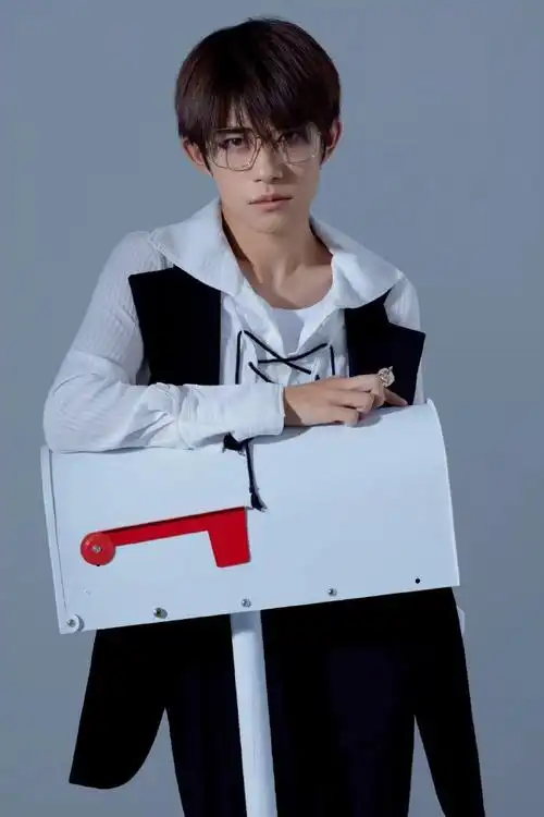 易烊千玺眼镜出场率#易烊千玺眼镜出场率还是挺高的,每次看到他戴