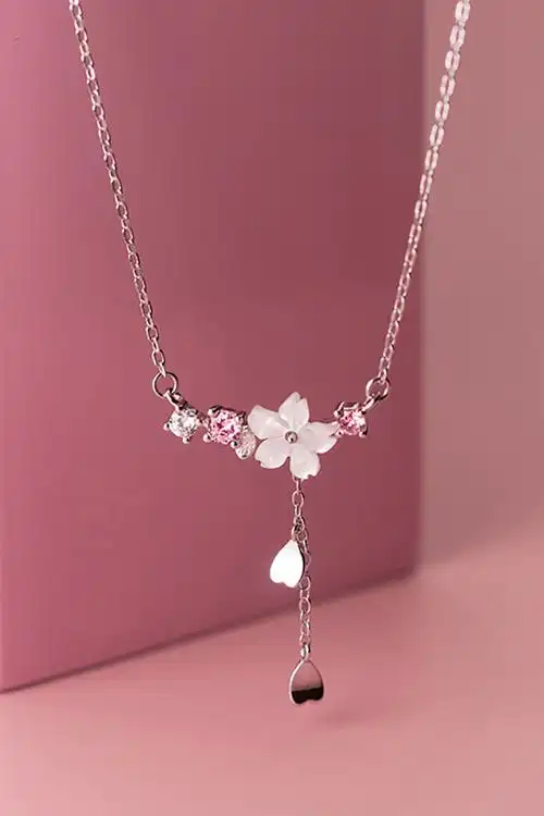 s925银韩版轻奢气质贝壳花项链女爱心花朵流苏镶钻锁骨链