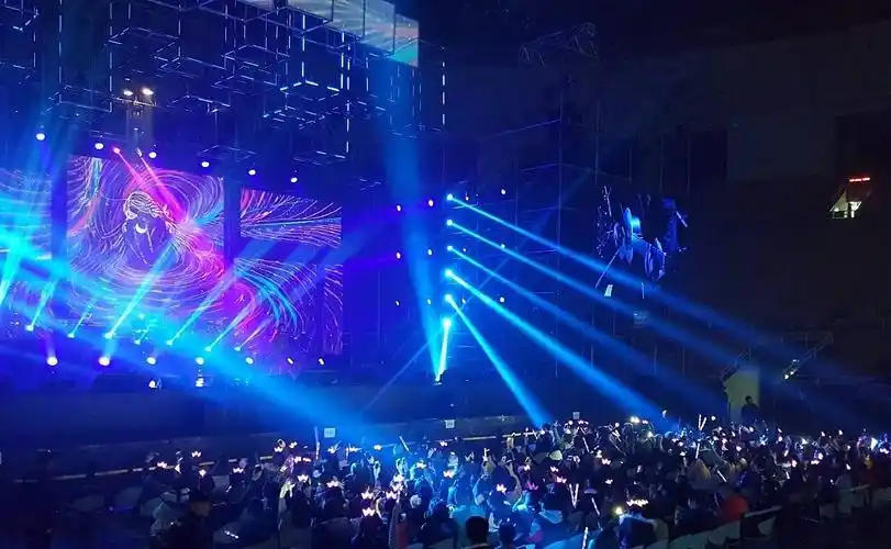 2016张碧晨北京自饰者演唱会大屏幕视觉设计