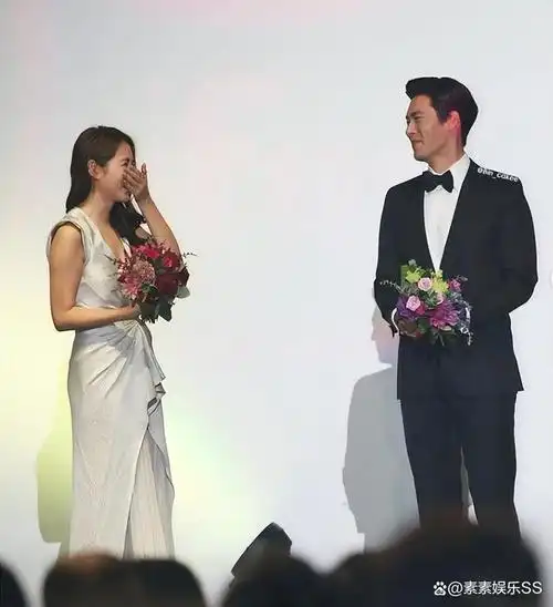 玄彬与孙艺珍当下并没有太多特别的工作安排,但两个人都是在不停的