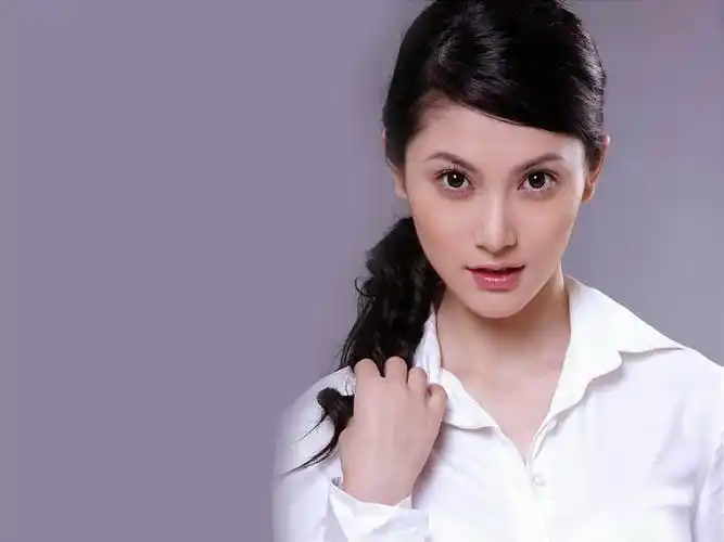 中国著名演员严维莎