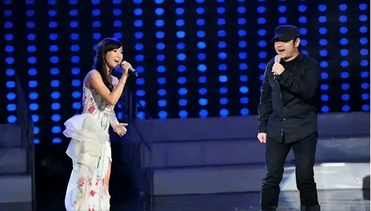 刀郎不再隐瞒,坦白与云朵的真实关系,原来我们都被骗了!