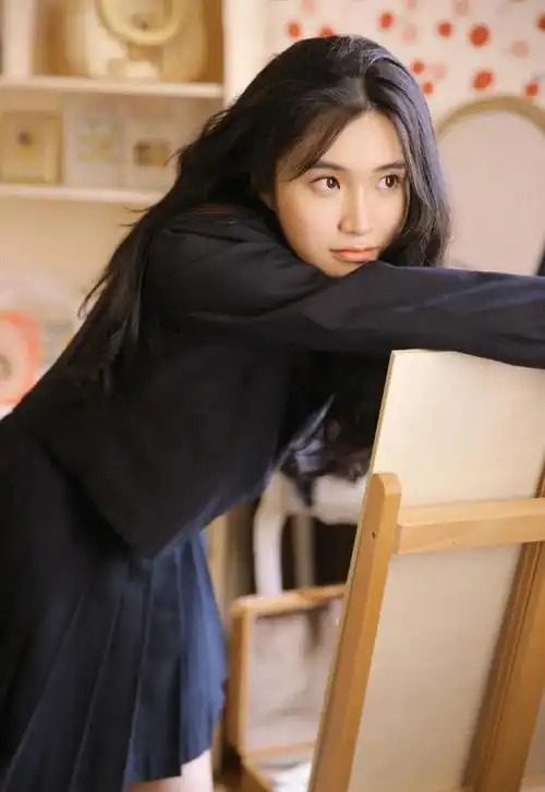 00后清纯校服美女校花