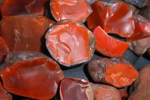 南红玛瑙原石的特点,天然南红原石特征!