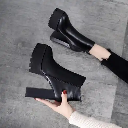 短靴女高跟鞋粗跟欧美秋冬季2024新款百搭防水台黑色马丁靴裸靴子