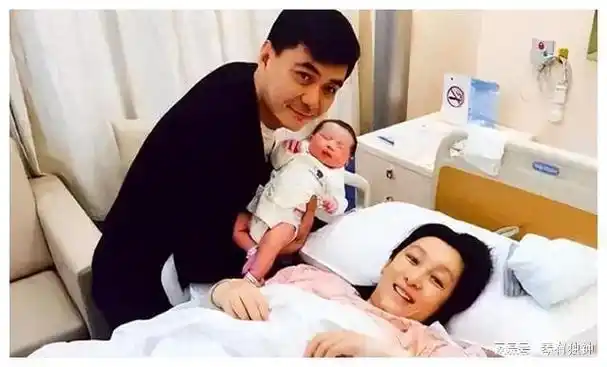 秦海璐婚姻之路坎坷,孩子出生得了"巨婴症",现在怎样了?