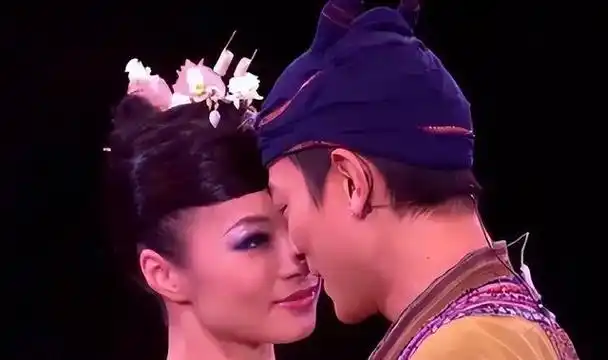 刘德华他的成功背后少不了两个最重要的女人