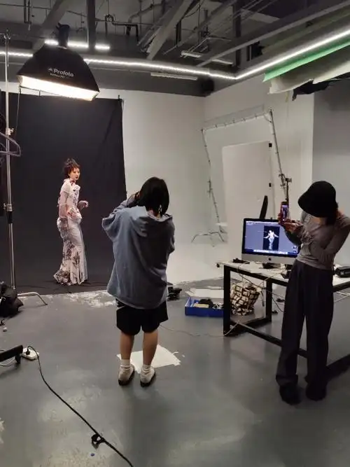 来看大片花絮了