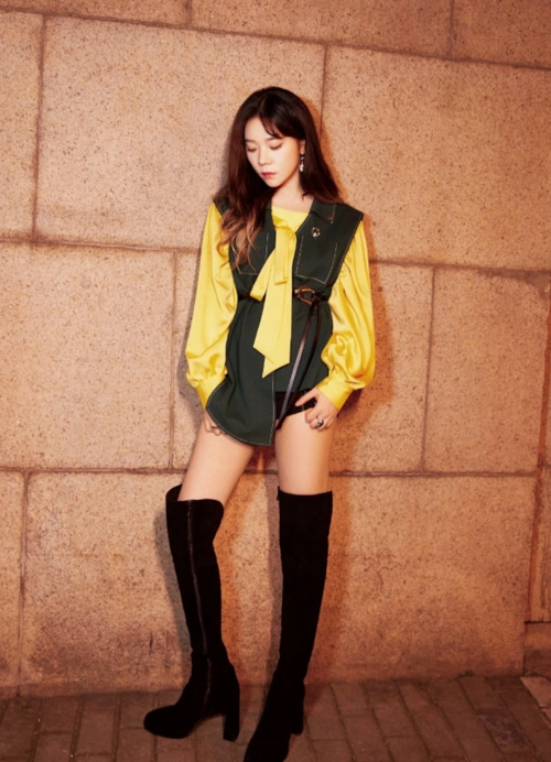 张紫宁又带火了"飞跃式"拍照法,体重过90的模仿不来,不信你试试