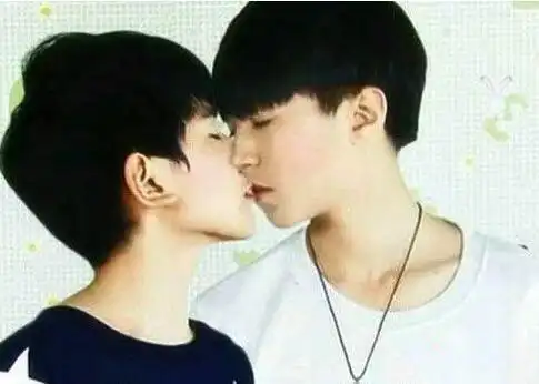 就不粘着易烊千玺啊!王俊凯为什么对王源那么好呢?如题 谢谢了