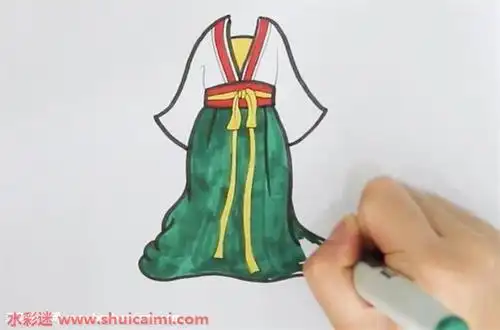 上衣下摆完全塞在下身的长裙中,裙子拖地处要画出堆叠感