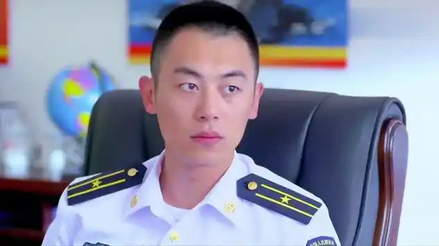 蔡米给宋春非玩浪漫,丹晨看酸了,天耀还不懂|天生要完美|军旅剧|励志