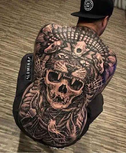 霸气的9款欧美大满背纹身作品图案89