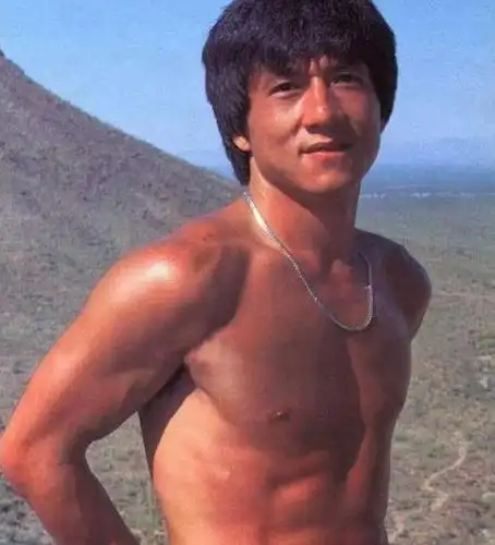 成龙的肌肉,甄子丹的肌肉,为何都比不过洪金宝的"肌肉"?