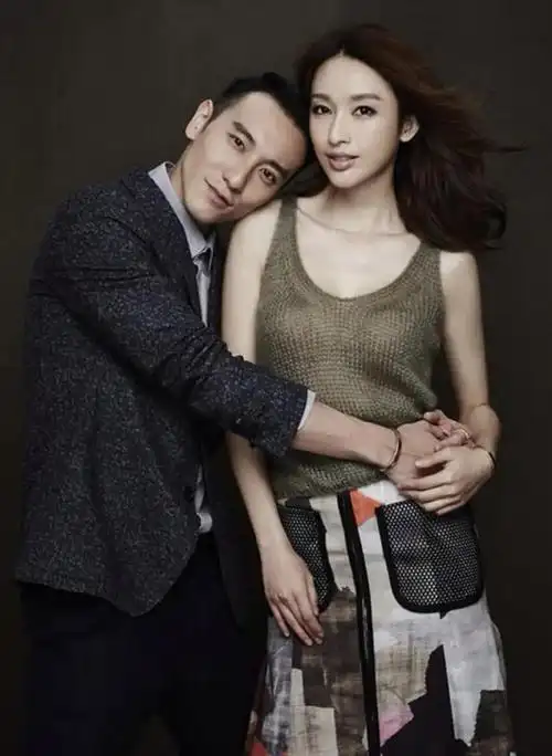 "上假综艺真恋爱"的8对明星,有人在拼四胎,有人下节目就分手