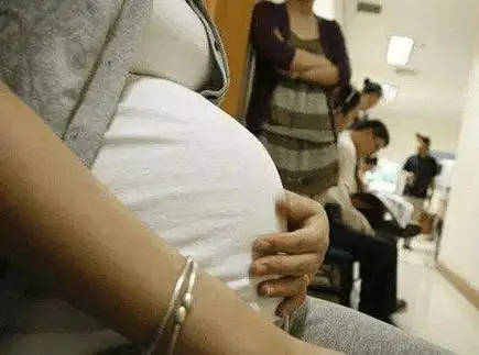 b超显示有两个亮点就确定是男孩了?专家:草率了_宝宝_胎儿_性别