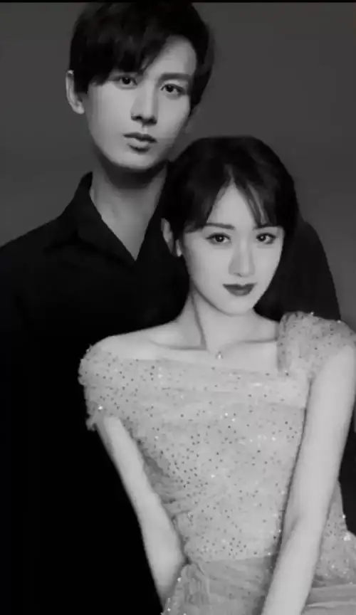 成毅袁冰妍被p合照,说cp毫无违和感!_腾讯新闻