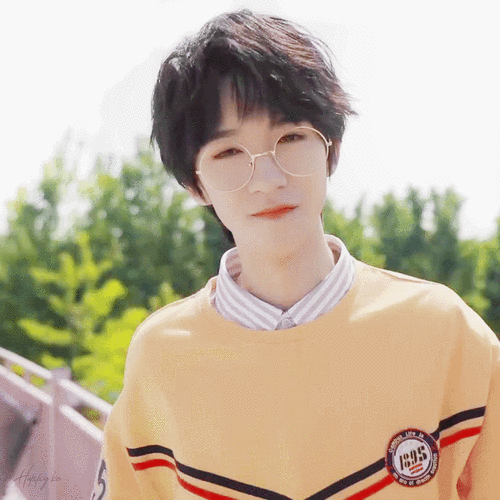 【贺峻霖【美图】