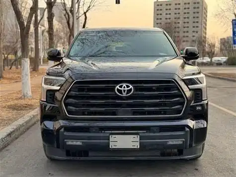 24款进口丰田红杉最新行情及配置图片