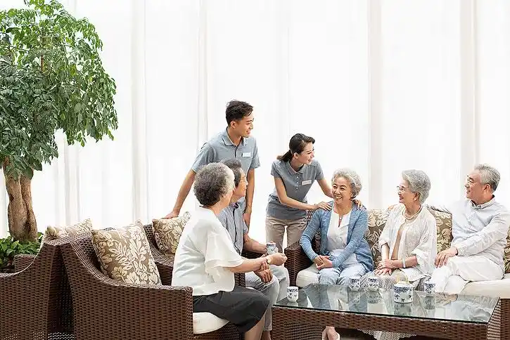 老年人在养老院-原创广告素材图片-蓝牛仔