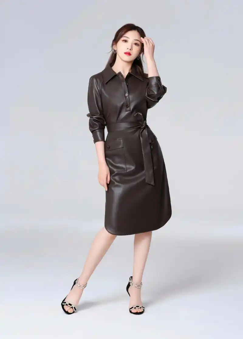 歌手张含韵美脚合集,2004年,张含韵参加娱乐节目《2004超级女声》的