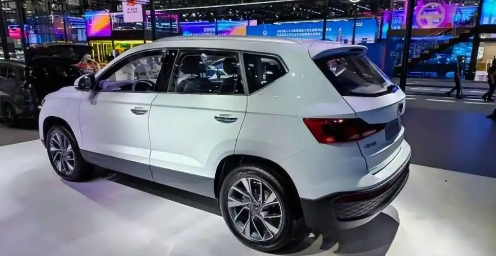 想买车的可看看,车展三款新车,燃油新能源都有,最便宜才8万多