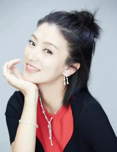 演员斓曦,吃饭路上捡来一个老公,低调幸福十年|虎牙|斓曦|程翔_新浪