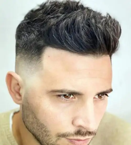 清爽干练的铲青短发,又酷又帅,很适合潮男的发型,让你出街提升回头率