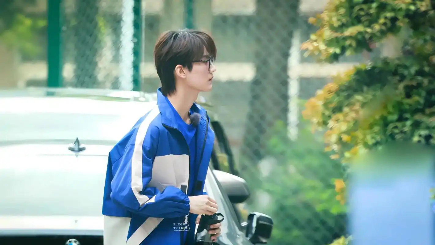 周柯宇 #战至巅峰 做周柯宇的宇航员真的太幸福了,他又去录 - 抖音