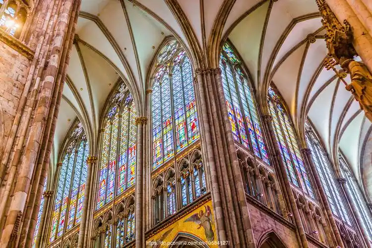 德国科隆大教堂,独一无二的窗户玻璃